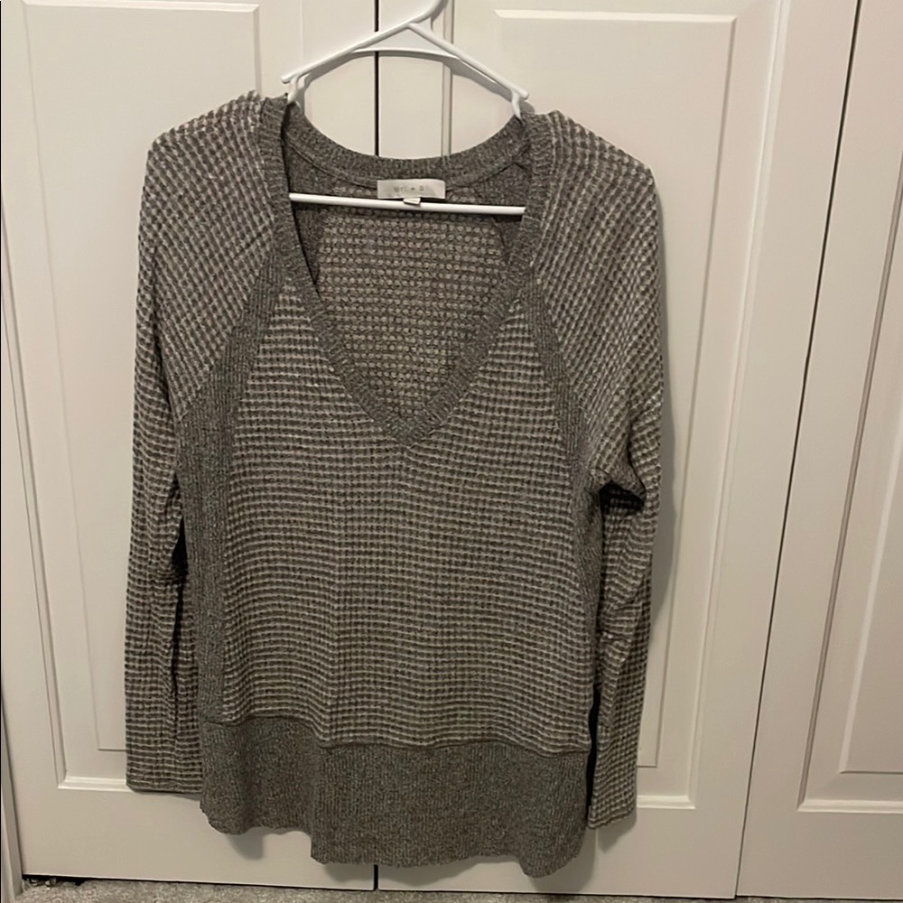 Gray V-Neck Long Sleeve Sweater